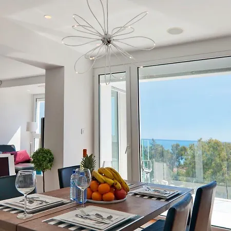 New Sea View 2 Bedroom Апартаменты